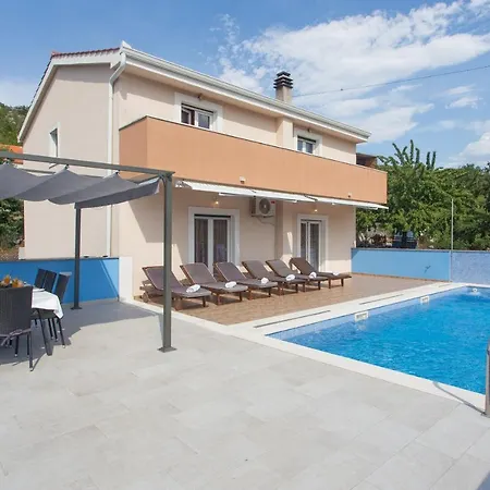 Villa Tomic Trnbusi