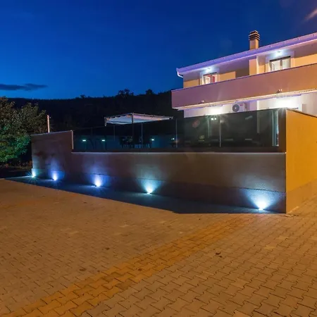 Tomic Villa