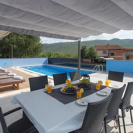 Tomic Villa